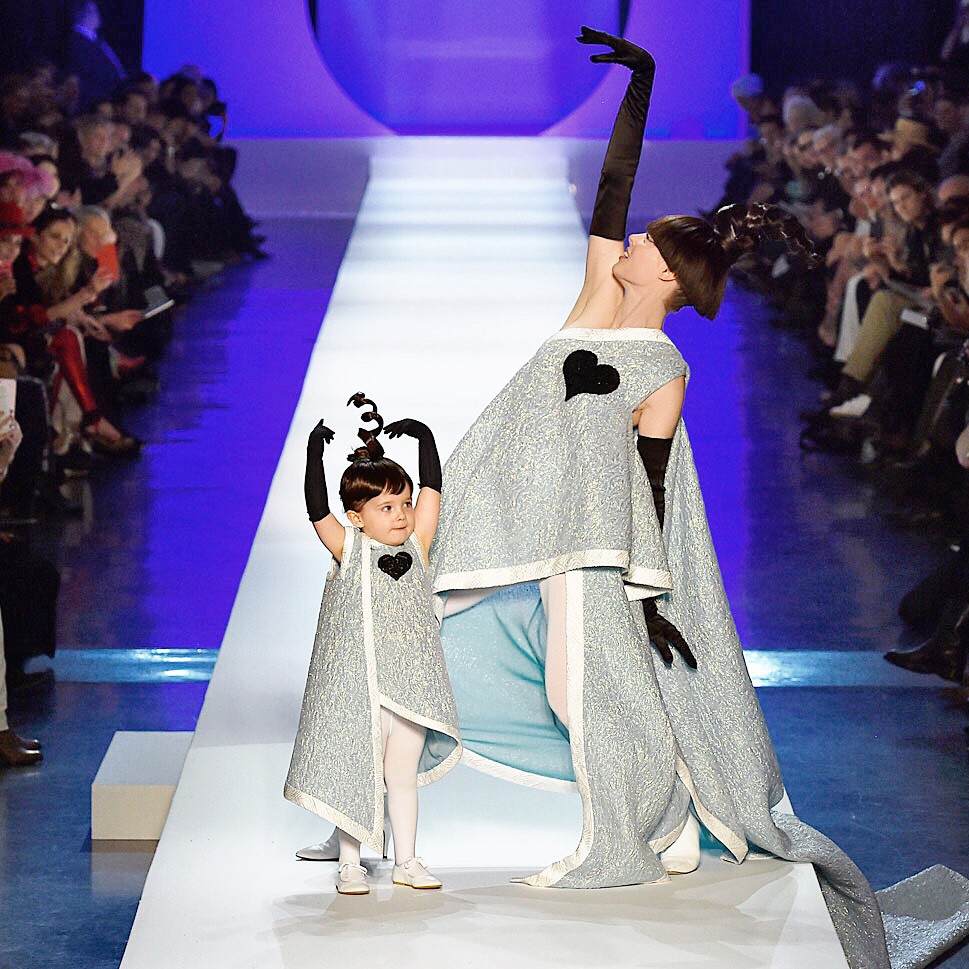 Instagram @ioniconran