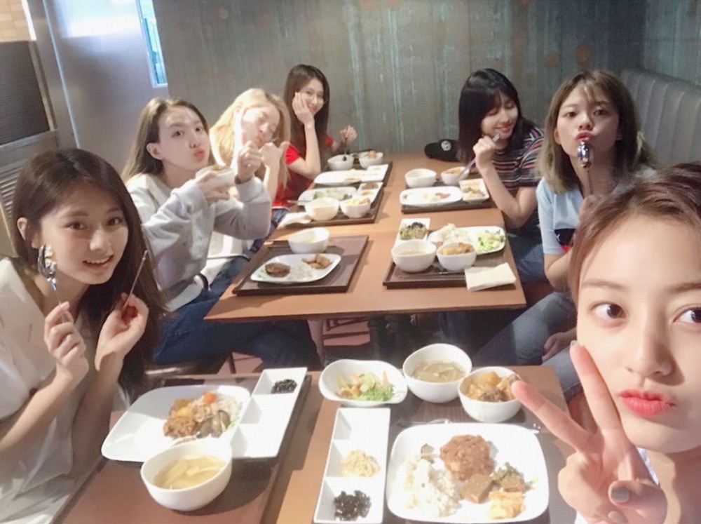 Instagram @twicetagram
