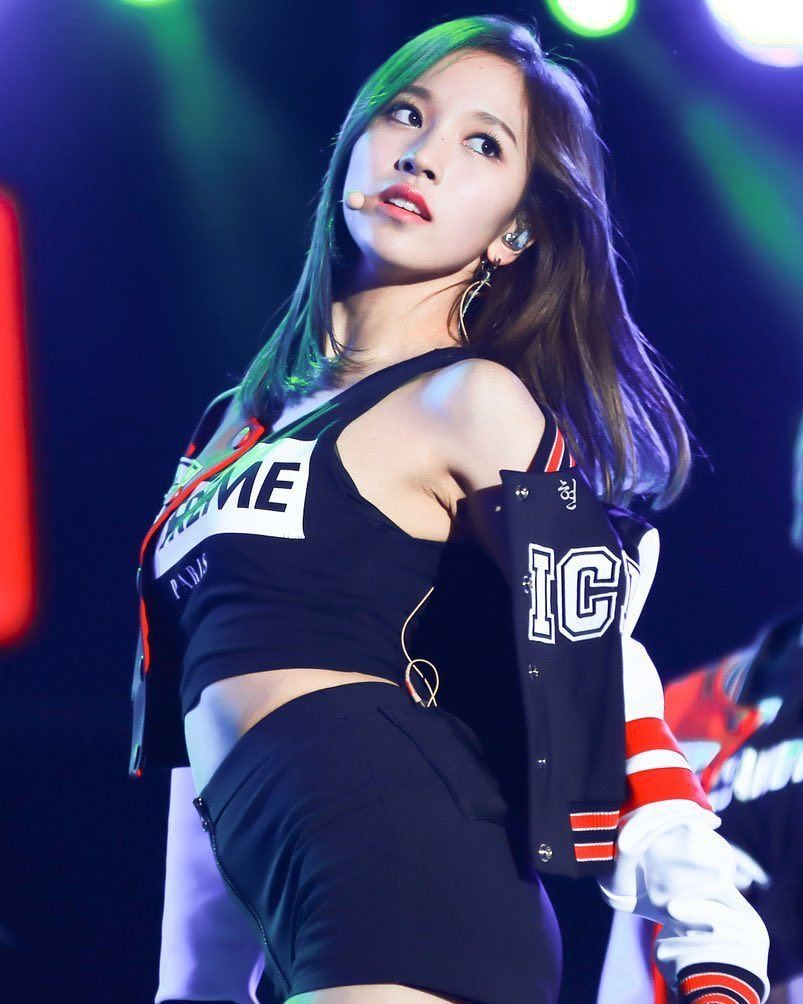 Instagram @mina.twice