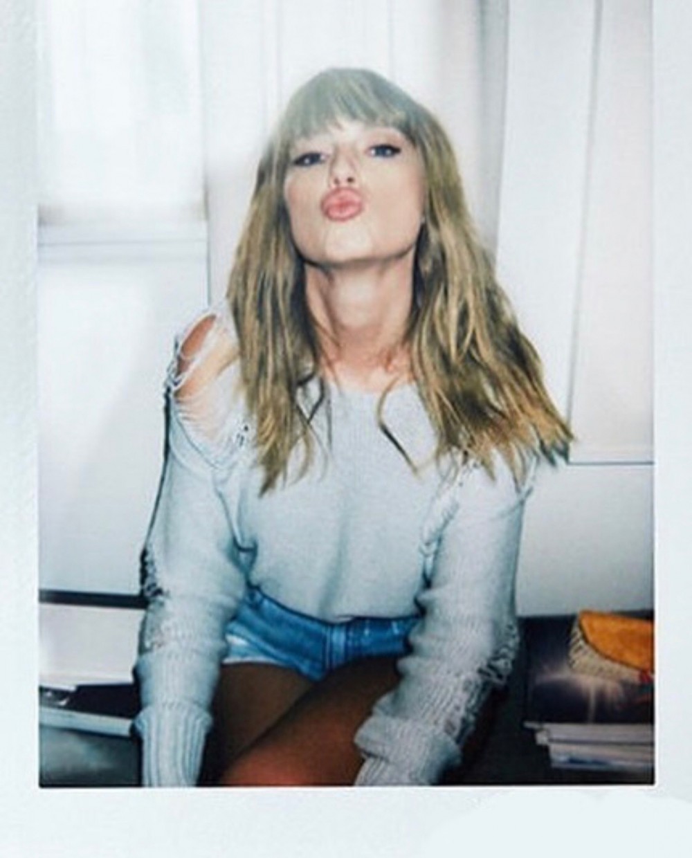 Instagram @taylorswift