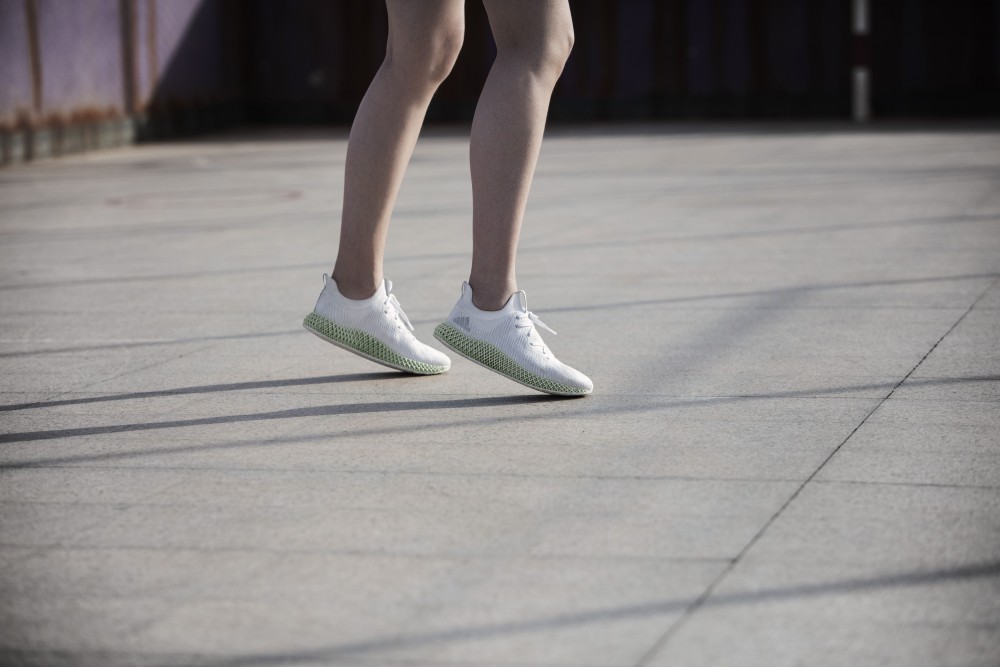 當運動品牌遇上科技公司！adidas再推出超限量系列！