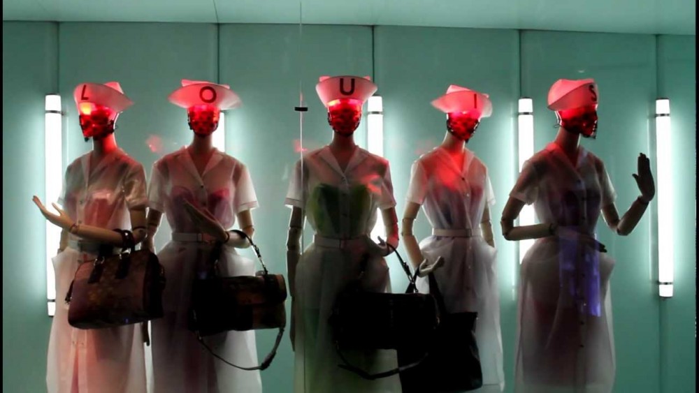 經典回顧!時尚品牌Louis Vuitton的百年蛻變!