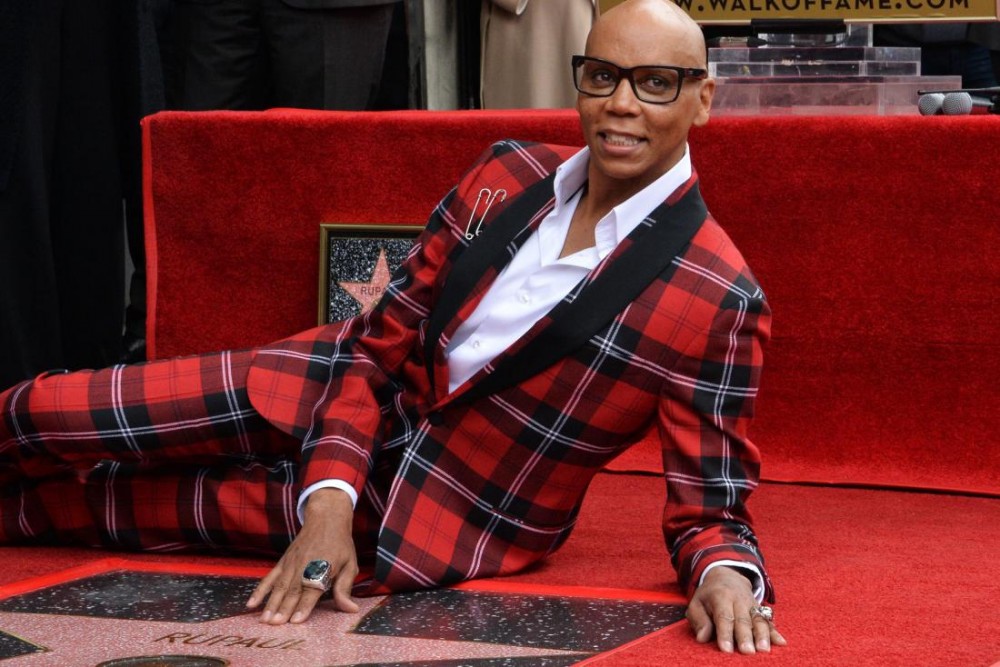 當年走得太前的時尚潮流？人生本赤裸，其餘皆變裝！