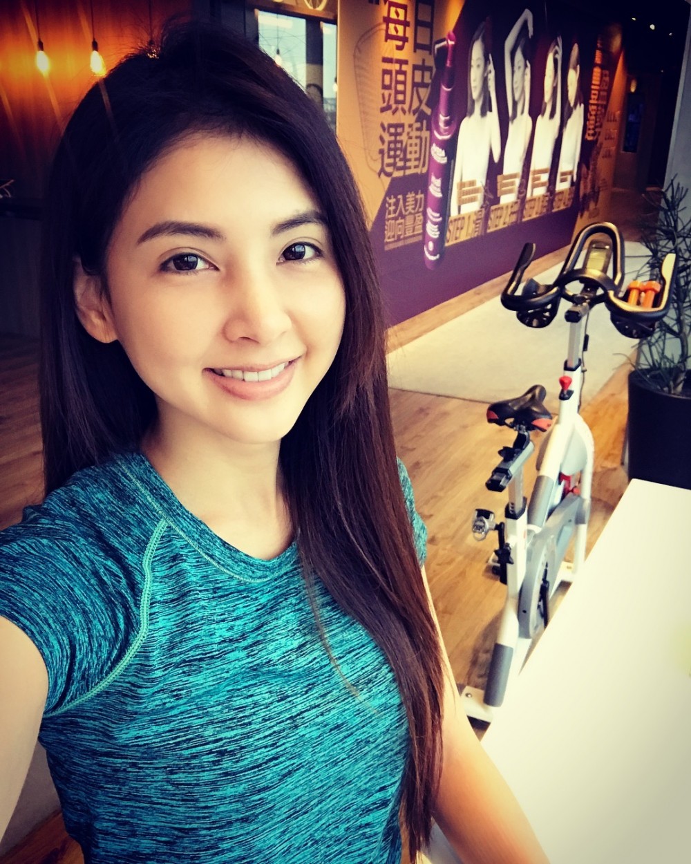 不向豪門低頭！《東京血拼攻略》主持靠自己獨力養大八歲兒子！