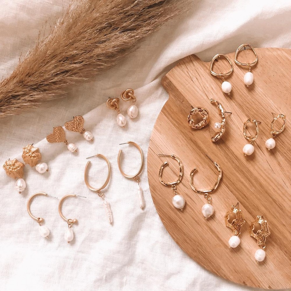 theoutlier__'s Instagram