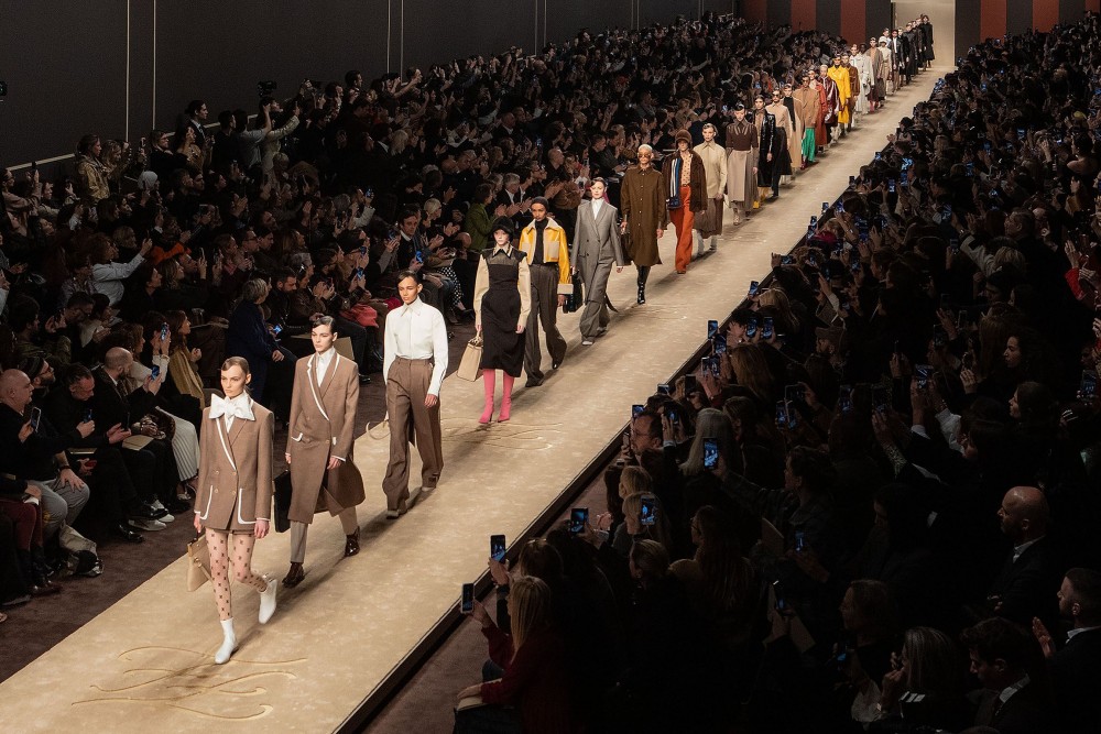 「我想要蝴蝶結」!Karl Lagerfeld為Fendi寫下最終篇章的感人時刻!