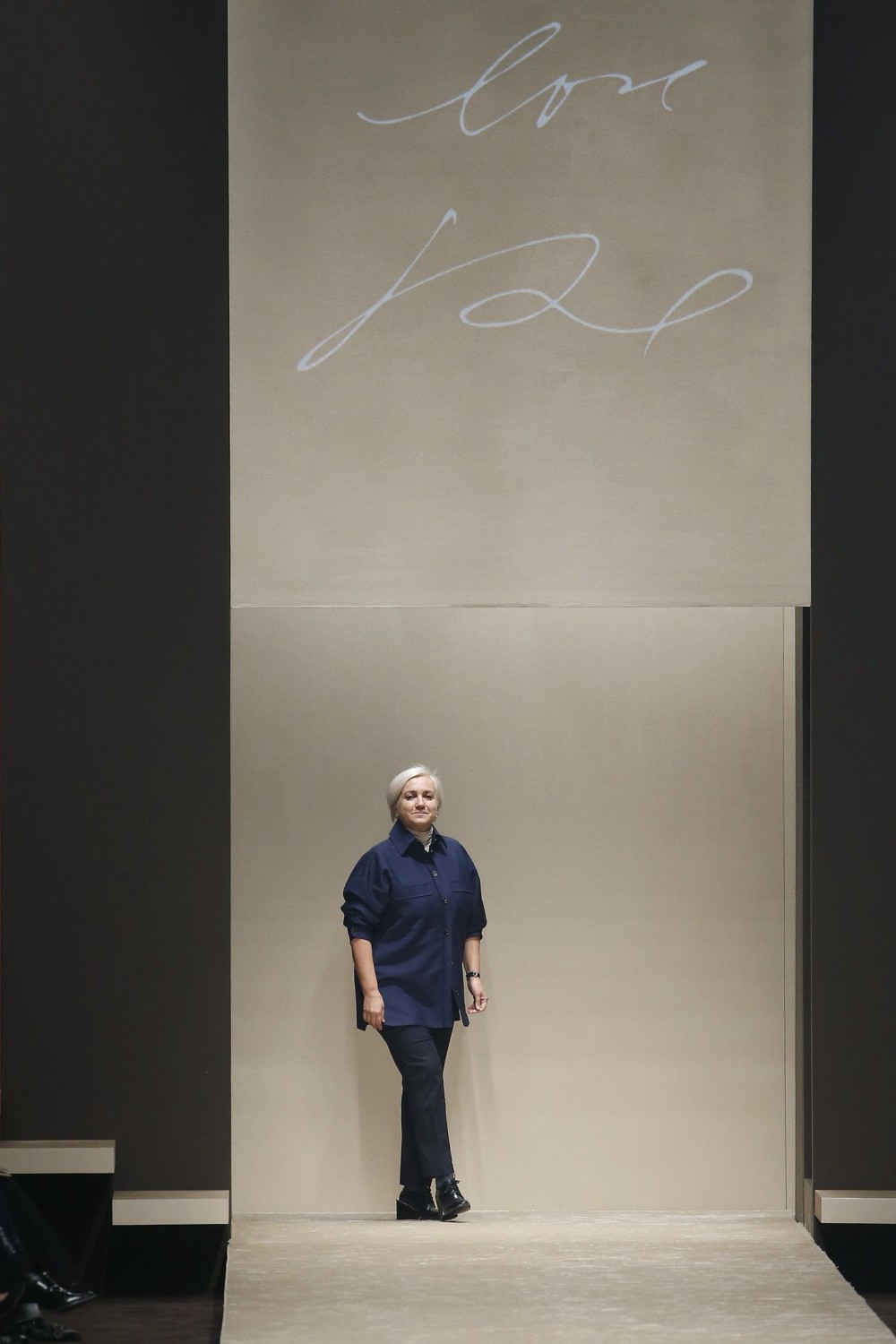 「我想要蝴蝶結」!Karl Lagerfeld為Fendi寫下最終篇章的感人時刻!