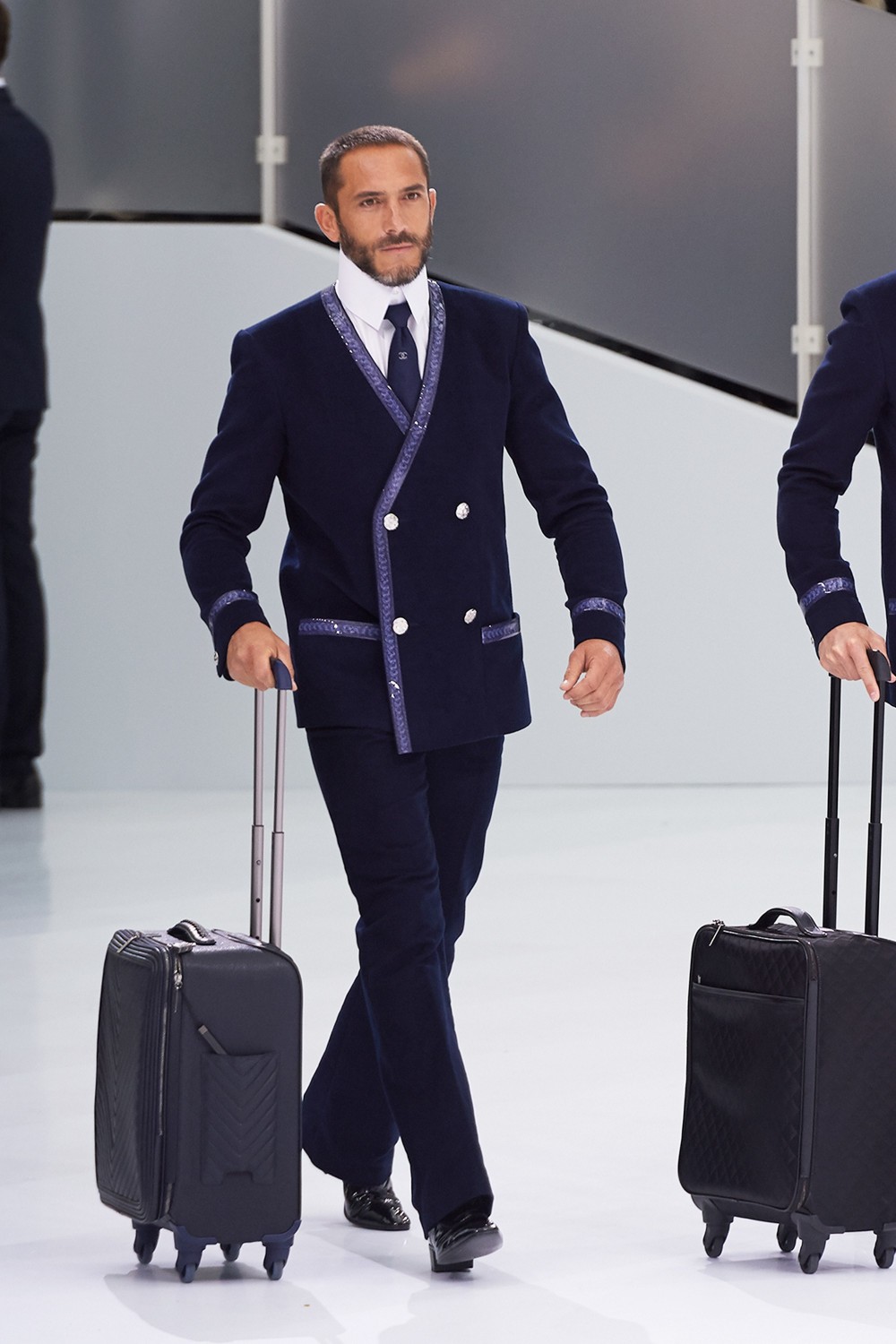 「時尚大帝」Karl Lagerfeld的感情生活！四個他生命中最舉足輕重的男人！