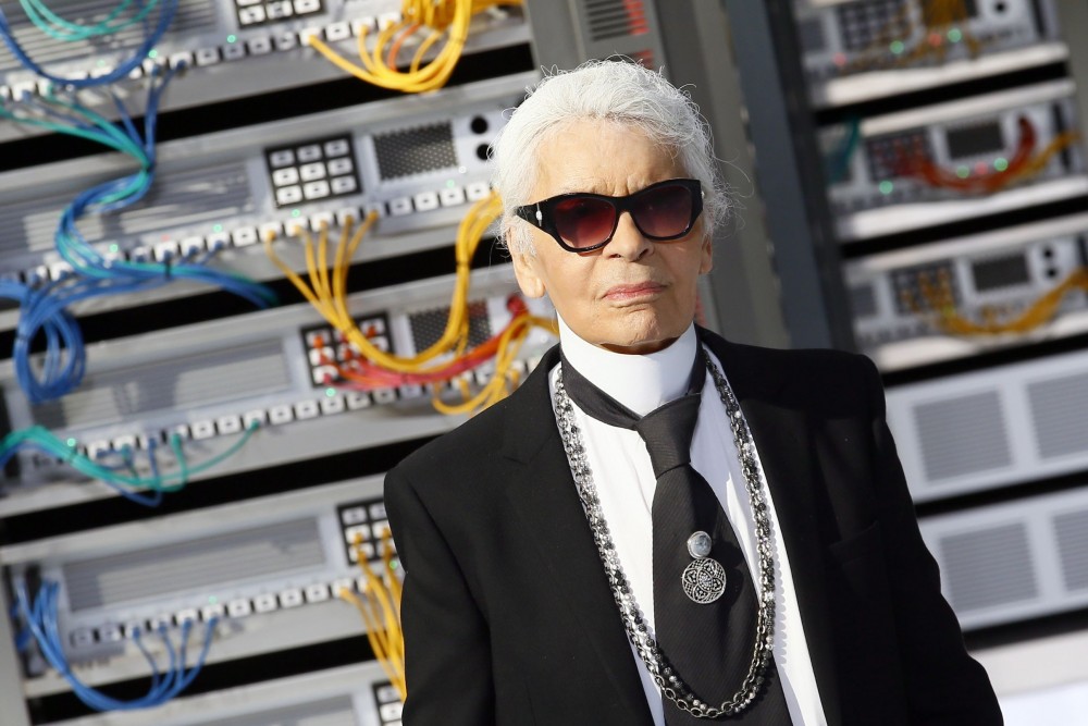 「時尚大帝」Karl Lagerfeld撒手人寰！這些年他為時尚界建立哪些傳統和常識？