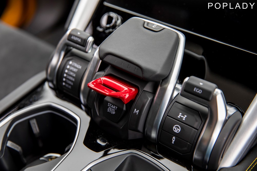 【POPSUCCESS】賽車場上的巾幗英姿 - 楊嘉怡！