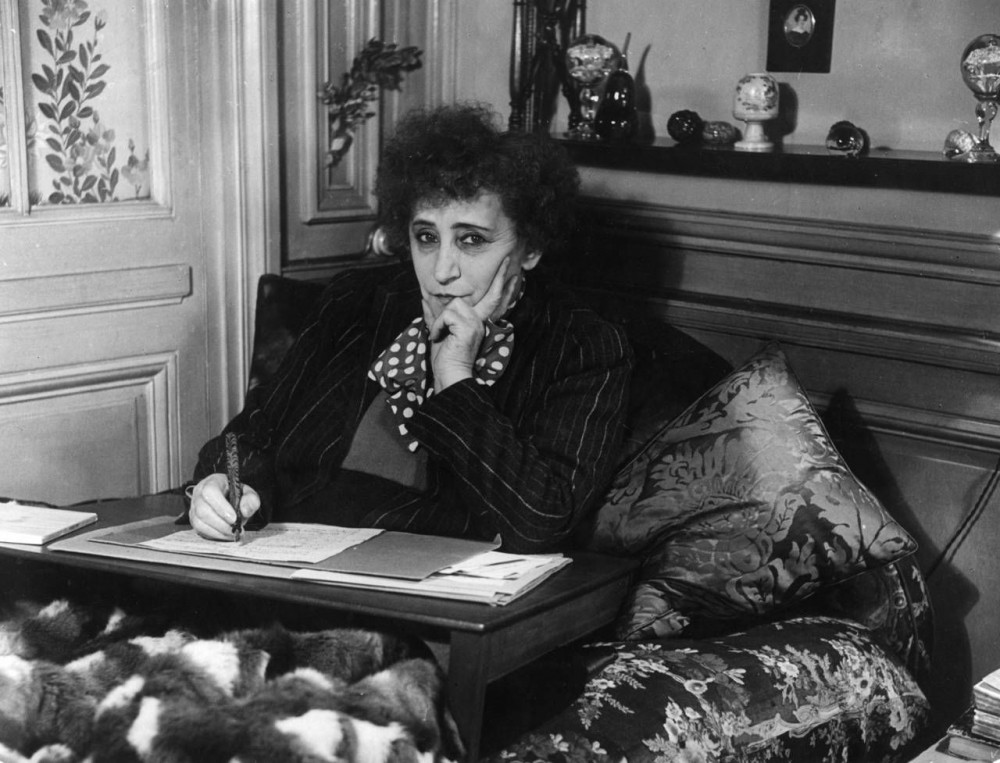 敢愛敢恨法國女子！那位愛上丈夫情婦卻與Coco Chanel齊名的女權先鋒！