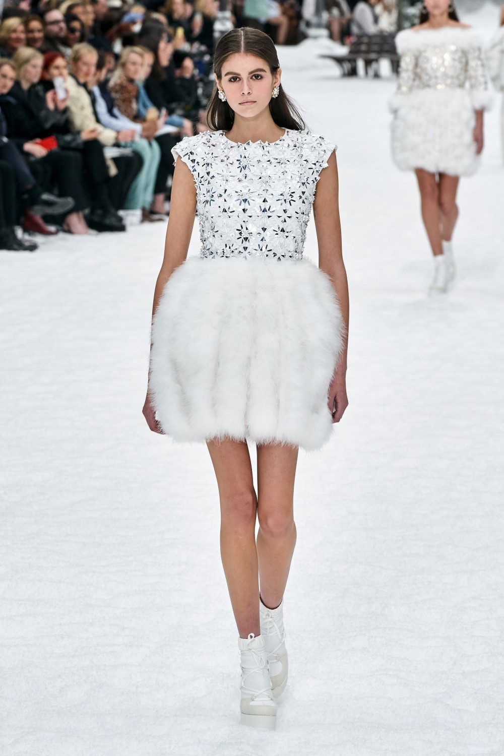 最感人淒美的終章！Karl Lagerfeld為Chanel畫下最浪漫的冬日雪國！