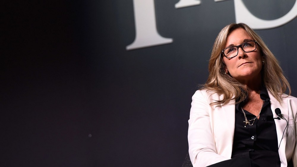 從Burberry走到Apple！矽谷女王Angela Ahrendts如何屢創奇蹟？