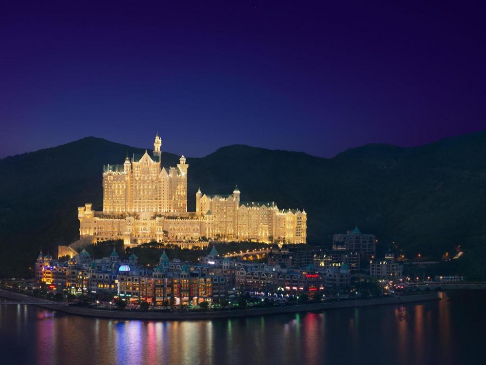 求婚或是婚禮的夢幻場地？嚴選全球六間壯麗的城堡酒店！