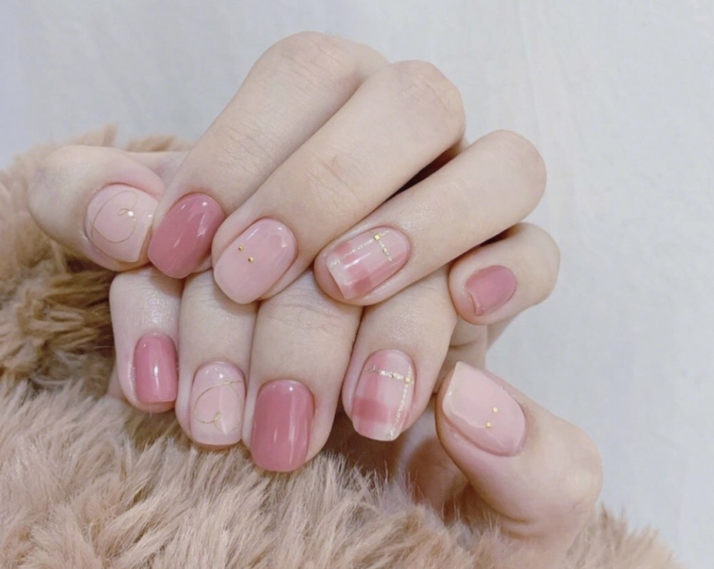 好好迎接夏天～8款溫柔清新夏日風美甲 讓你氣質感提升！6