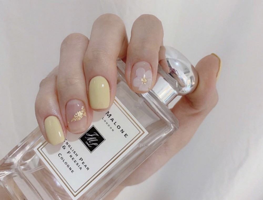 好好迎接夏天～8款溫柔清新夏日風美甲 讓你氣質感提升！7