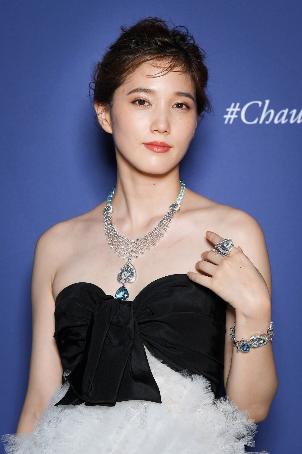 你就是自己的女皇!宋慧喬狀態回勇,貴氣籠罩摩納哥「皇室情緣珍寶藝術展」