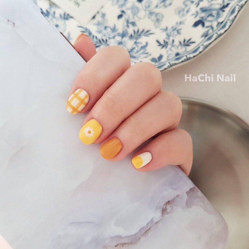 hachi._.nail's Instagram