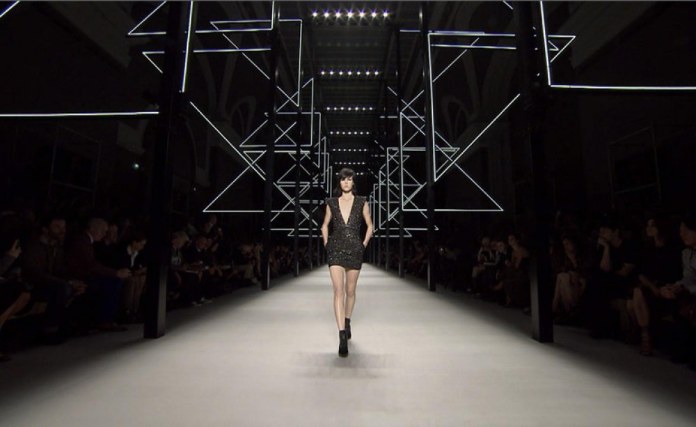 睽違八年的CELINE中性香水系列!LVMH集團如何借助Hedi Slimane複製Dior的成功之路?