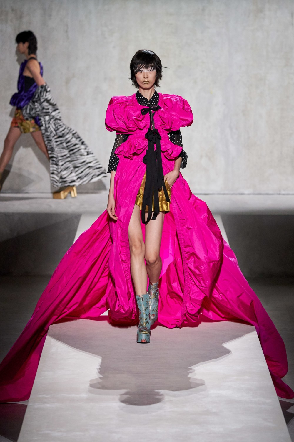 【巴黎時裝週】Dries Van Noten的華麗美學！攜手Christian Lacroix再次震撼時尚界！