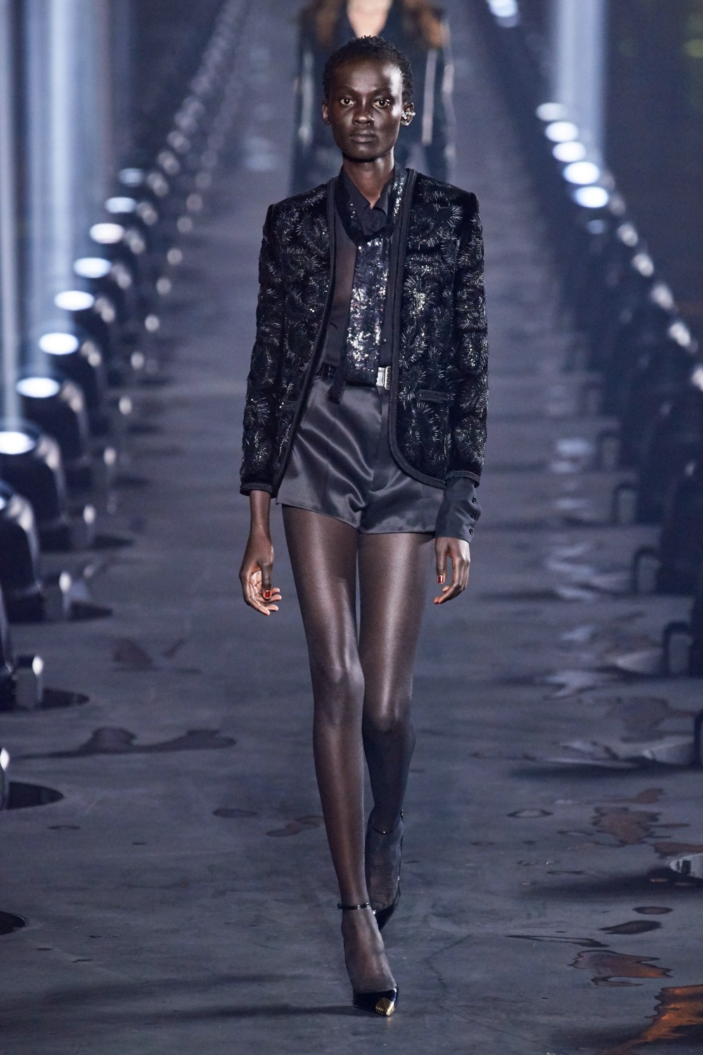 【巴黎時裝週】Saint Laurent的Le Smoking魅力！Anthony Vaccarello的致敬作品！