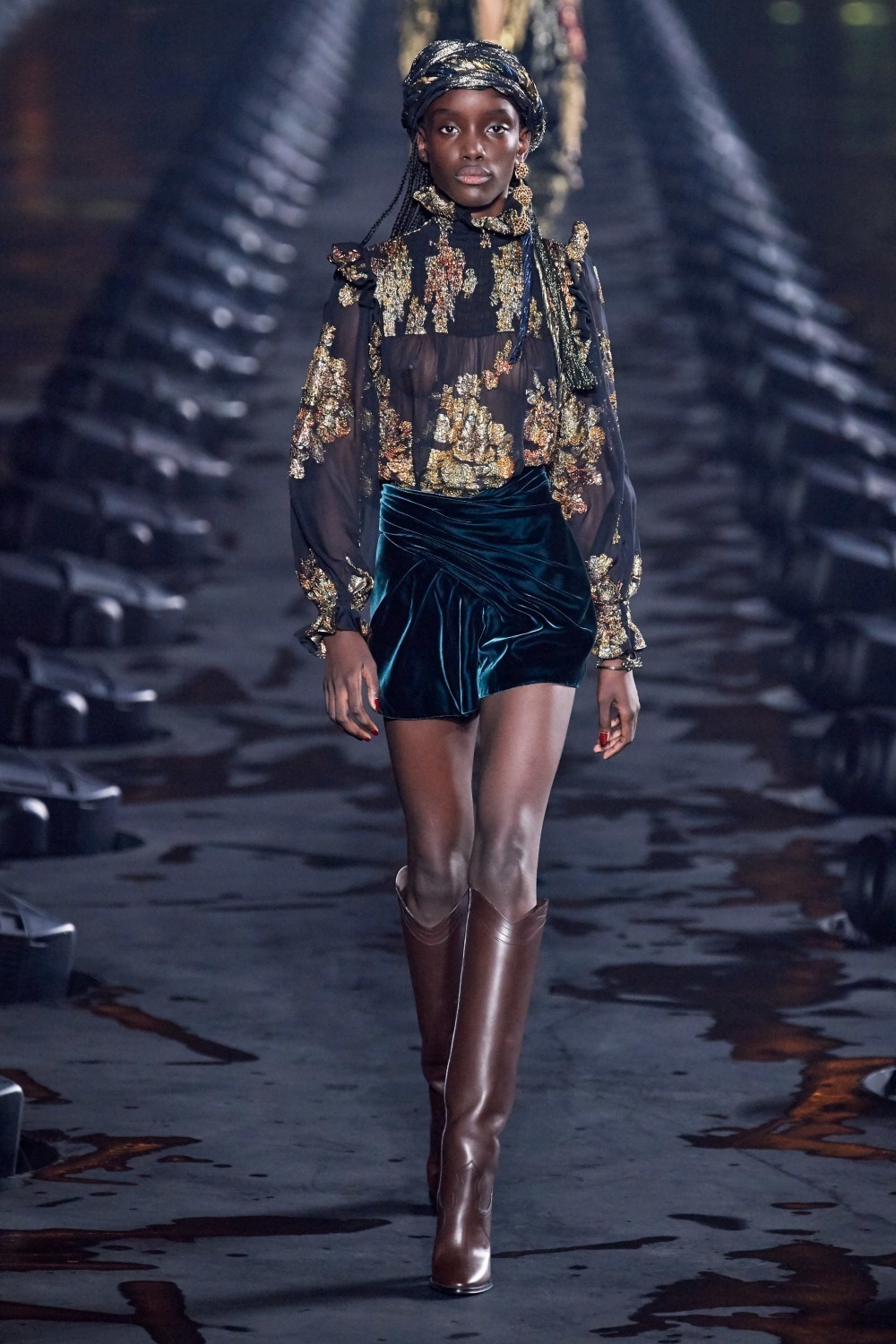 【巴黎時裝週】Saint Laurent的Le Smoking魅力！Anthony Vaccarello的致敬作品！