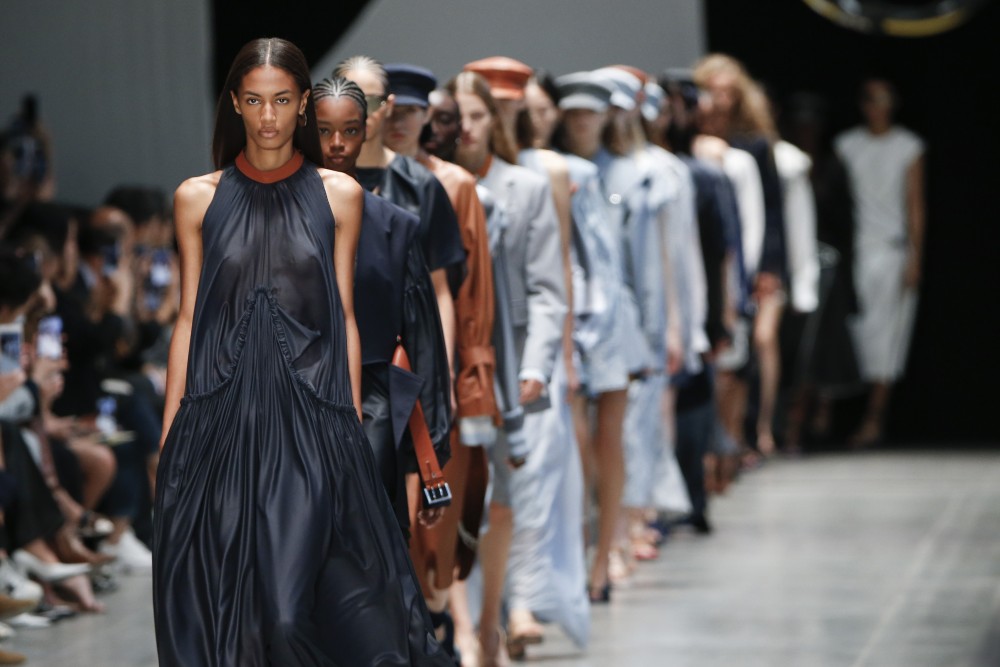 【米蘭時裝週】現代女性的浪漫主義！Sportmax傳遞擺脫禁錮的概念！