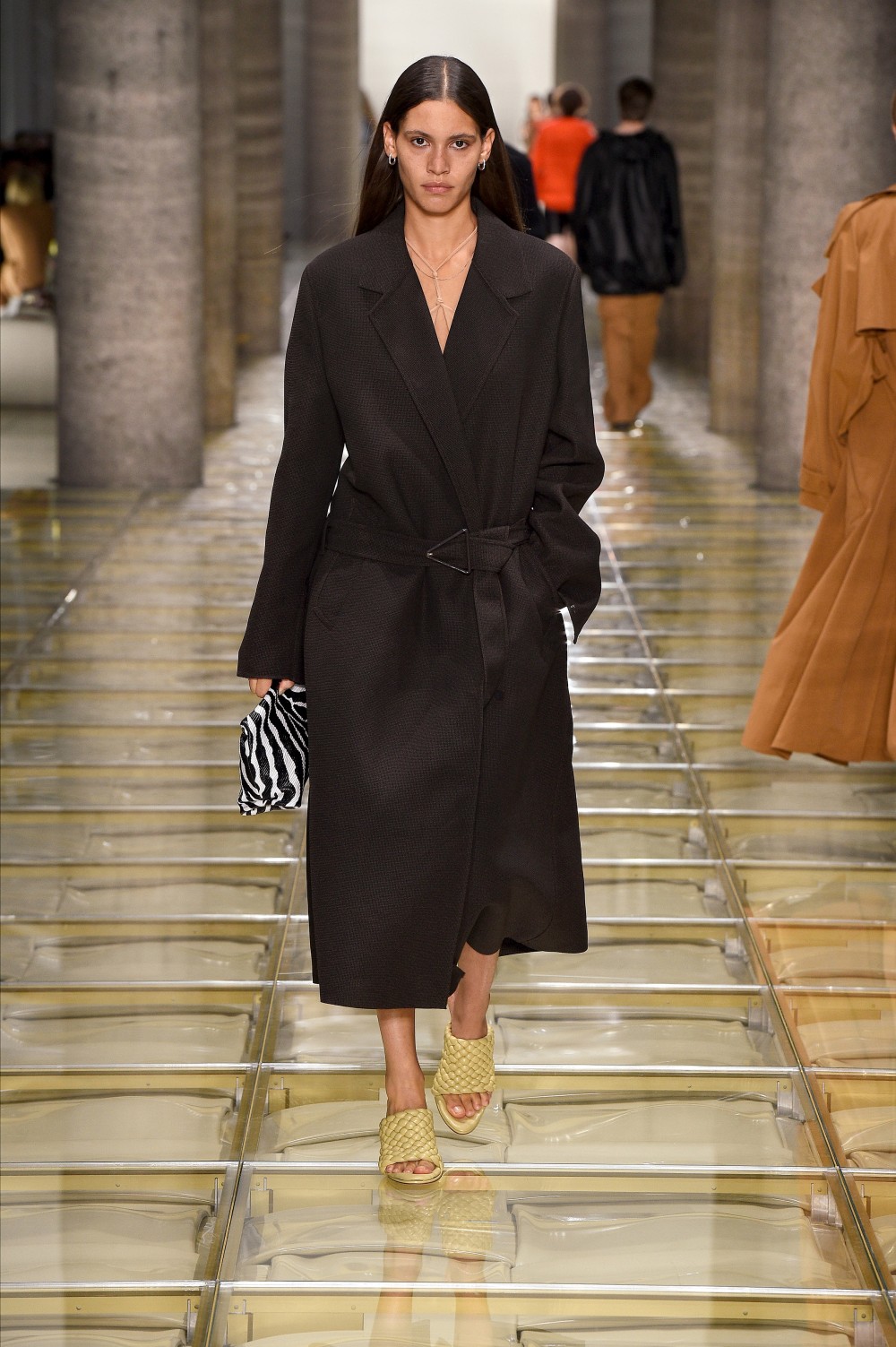 【米蘭時裝週】Bottega Veneta的幹練帥氣！Daniel Lee筆下的時尚性感！