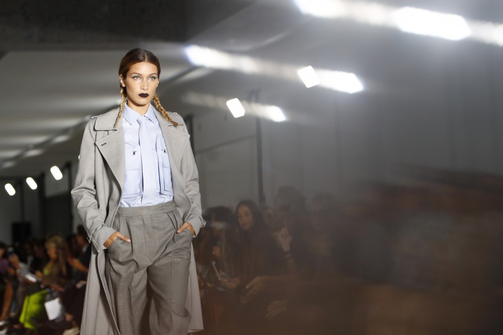 【米蘭時裝週】MaxMara筆下的女性特務！代號「007」的主角服裝？