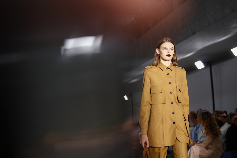 【米蘭時裝週】MaxMara筆下的女性特務！代號「007」的主角服裝？