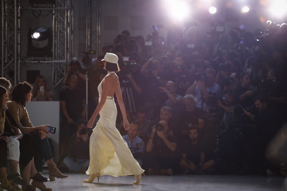 【米蘭時裝週】MaxMara筆下的女性特務！代號「007」的主角服裝？