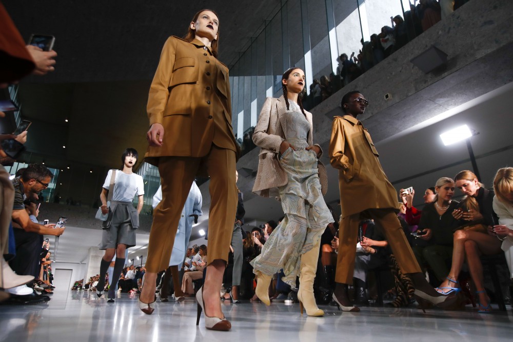 【米蘭時裝週】MaxMara筆下的女性特務！代號「007」的主角服裝？