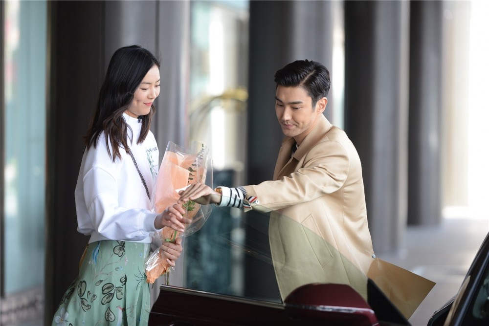 劉雯缺席四大時裝週引起熱烈討論！超級模特兒是否已經開始「明星化」？