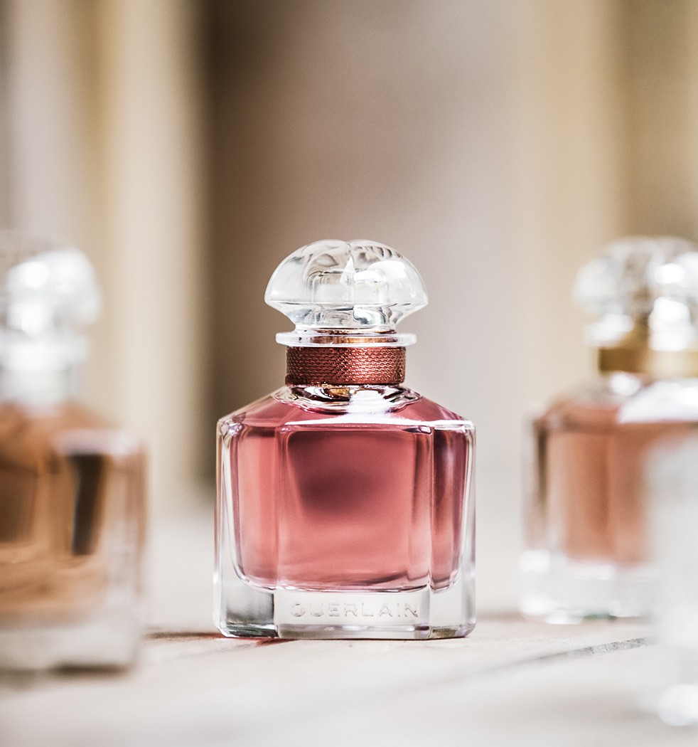 真實的女人最美:Angelina Jolie為MON GUERLAIN拍攝微電影,背部刺青透露內心世界