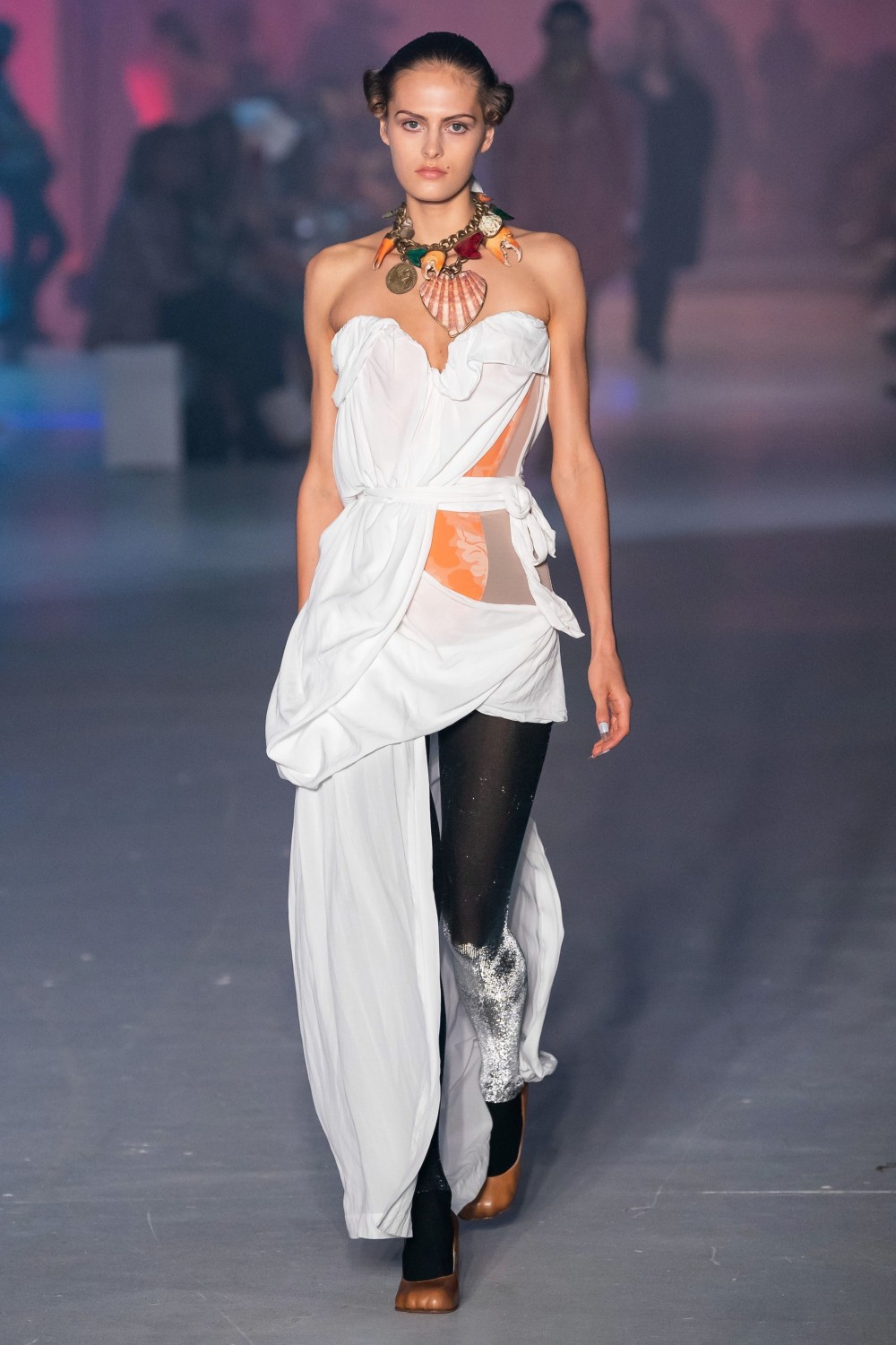 【巴黎時裝週】Andreas Kronthaler For Vivienne Westwood的環保議題!顛覆時尚界的瘋狂設計!