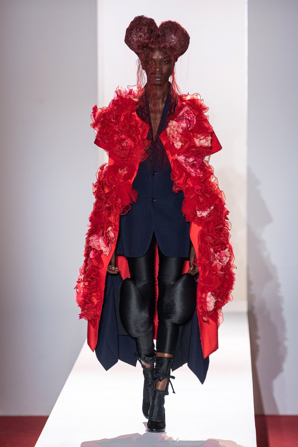 【巴黎時裝週】COMME des GARÇONS的瘋狂獨行！川久保玲重新演繹《Orlando》！