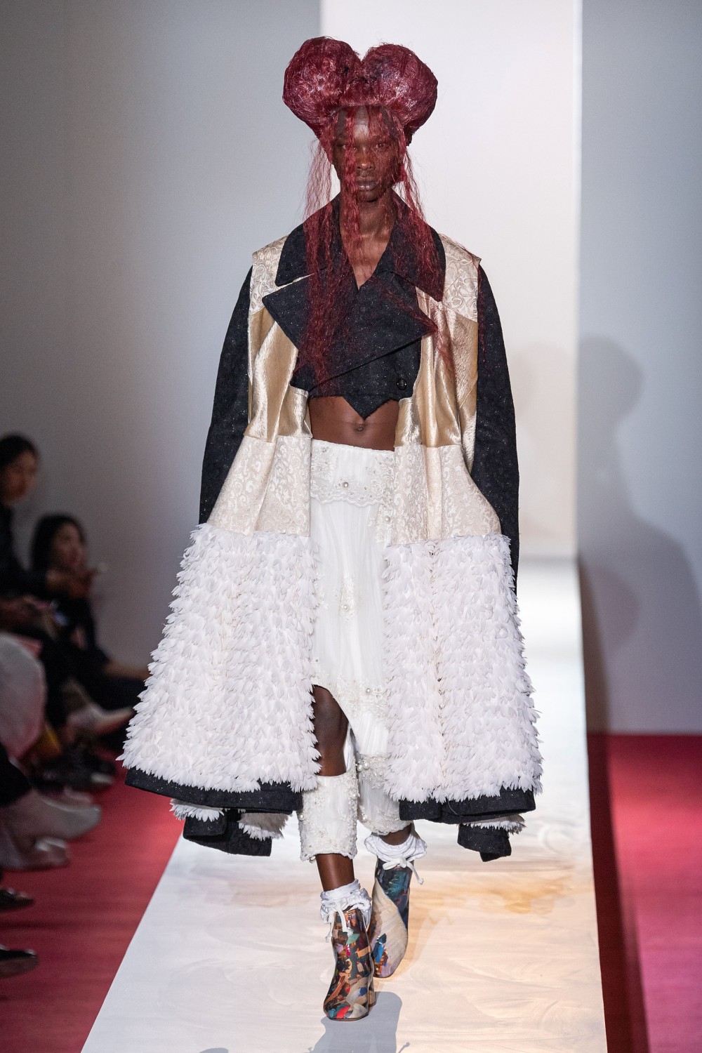 【巴黎時裝週】COMME des GARÇONS的瘋狂獨行！川久保玲重新演繹《Orlando》！