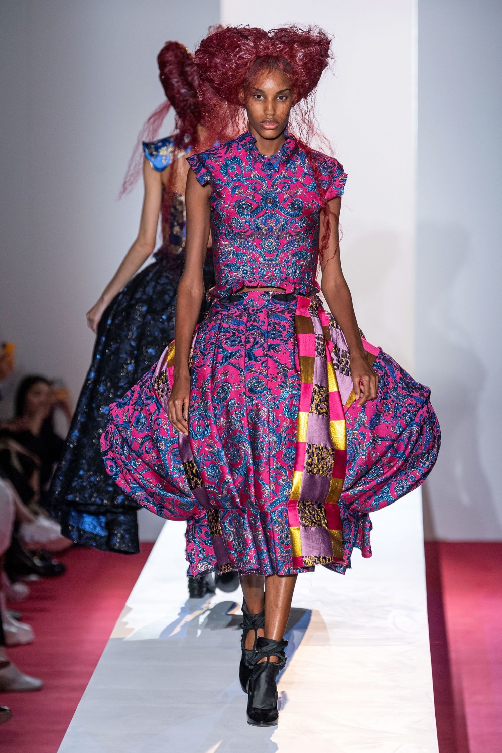 【巴黎時裝週】COMME des GARÇONS的瘋狂獨行！川久保玲重新演繹《Orlando》！