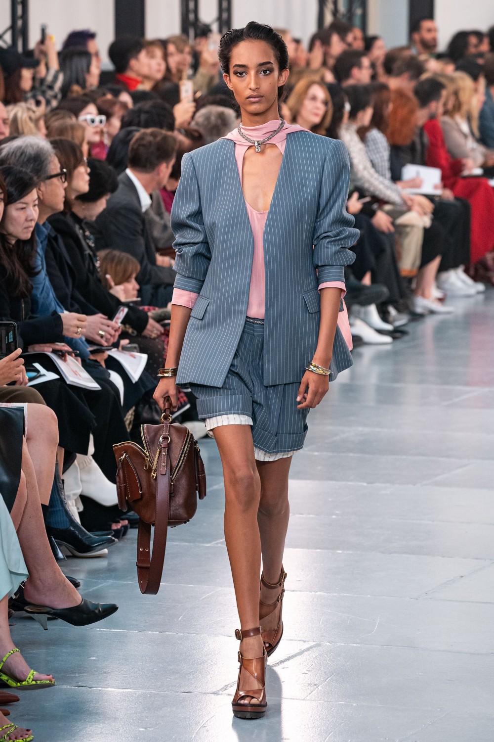 【巴黎時裝週】Chloé的浪漫不羈！Natacha Ramsay-Levi的時尚宣言！