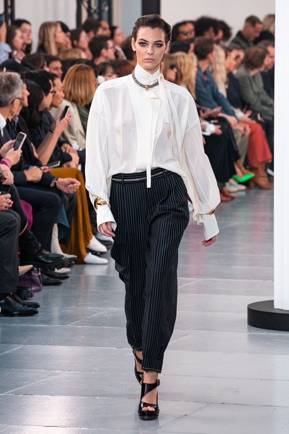 【巴黎時裝週】Chloé的浪漫不羈！Natacha Ramsay-Levi的時尚宣言！