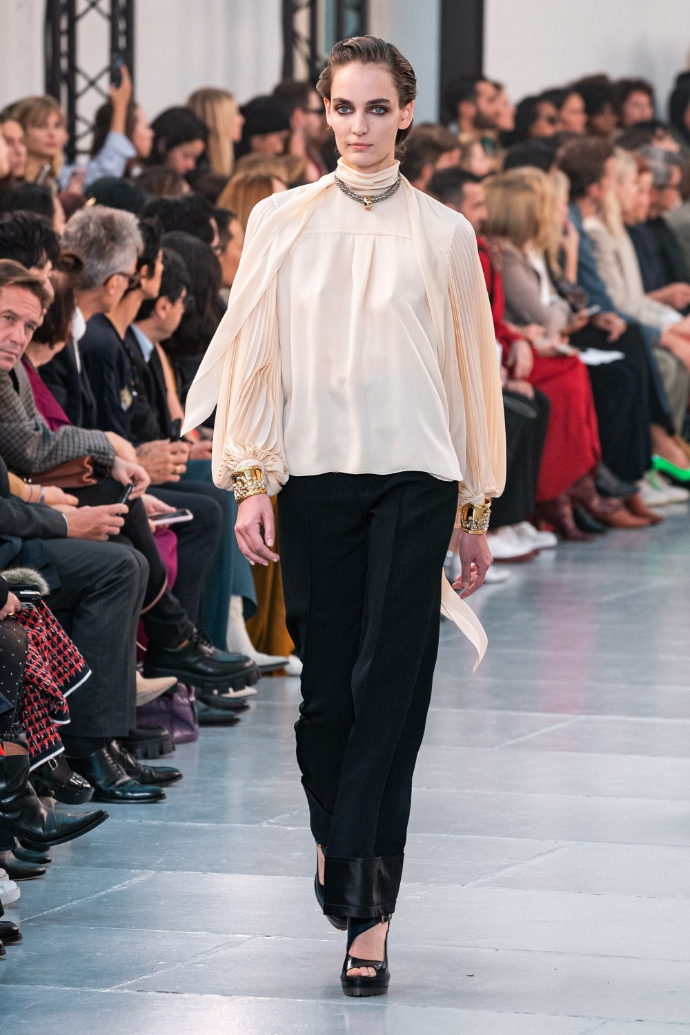 【巴黎時裝週】Chloé的浪漫不羈！Natacha Ramsay-Levi的時尚宣言！