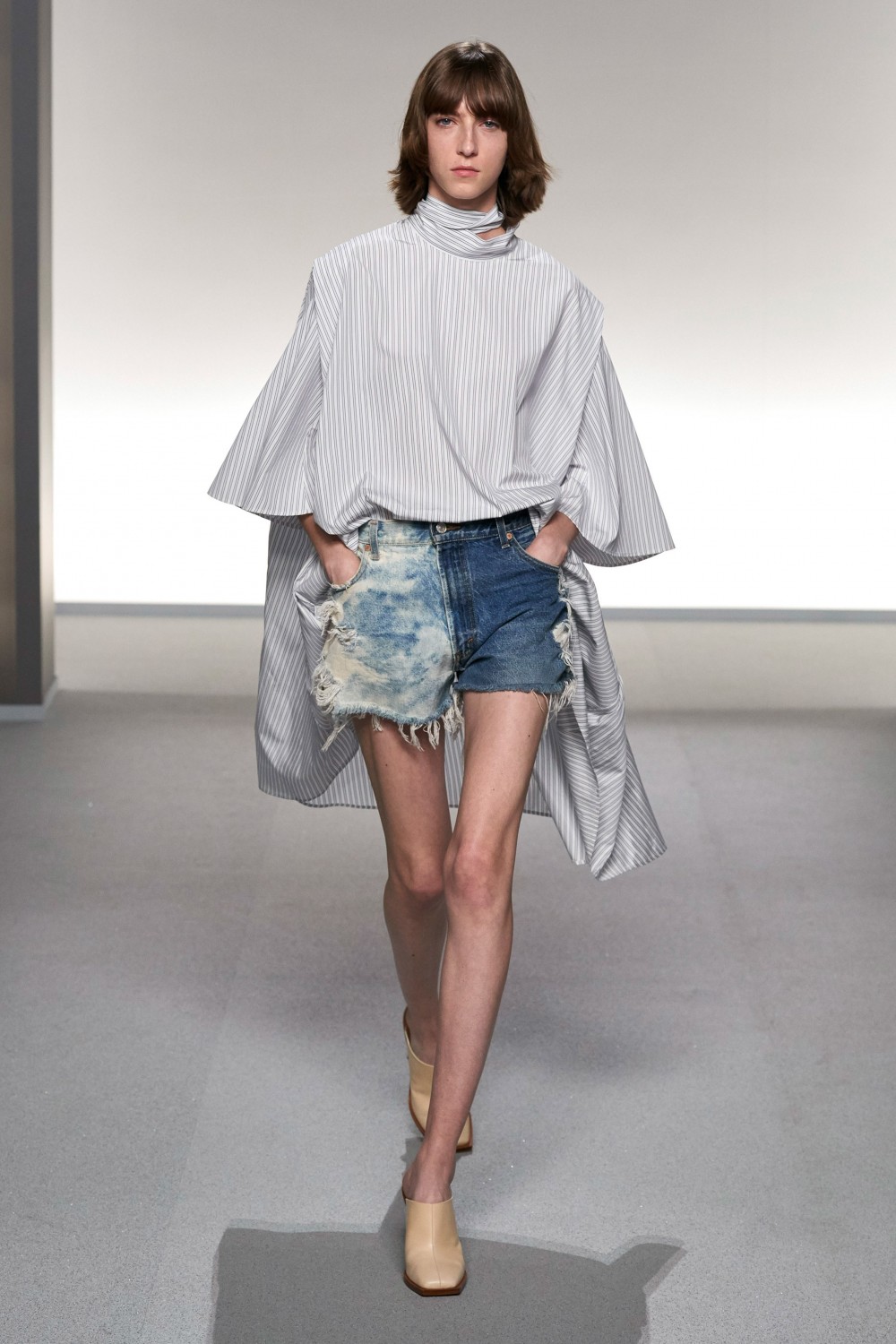 【巴黎時裝週】Givenchy的嶄新靈魂！Clare Waight Keller重新演繹九十年代的簡約美學！