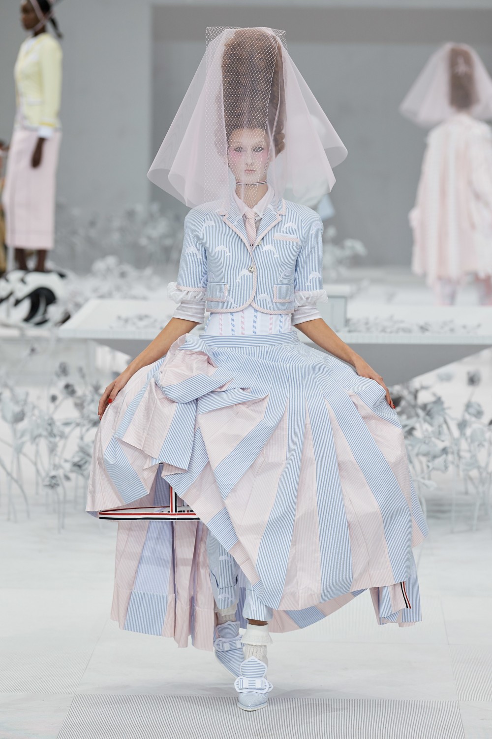 【巴黎時裝週】Thom Browne的怪誕浪漫！巴洛克時代的奢華宮廷風格！