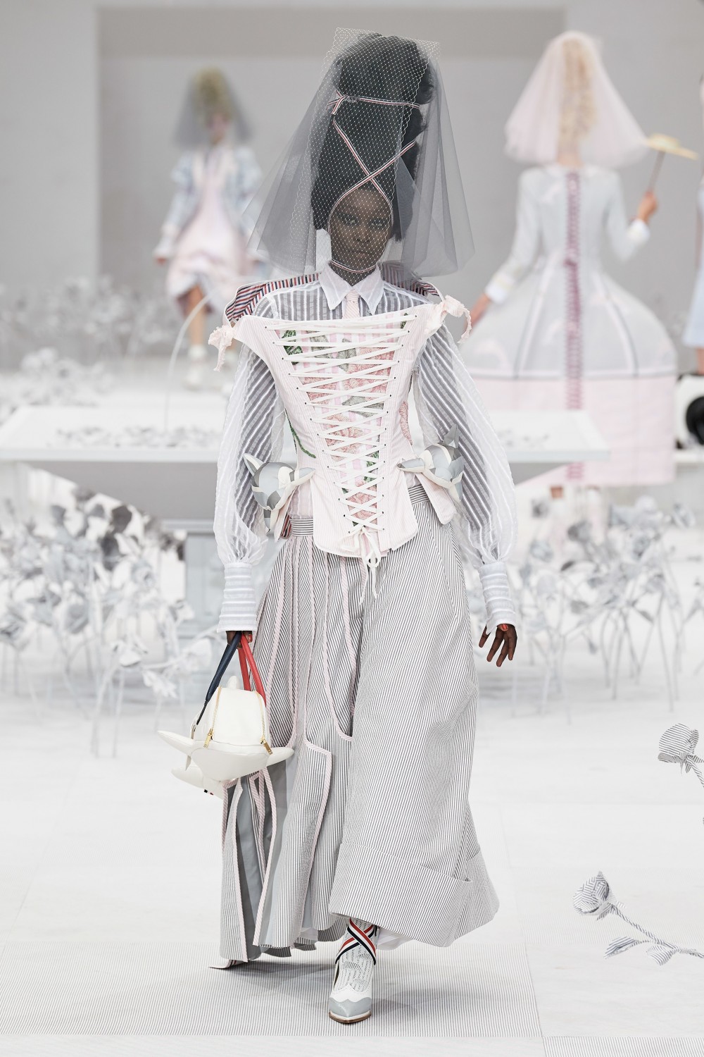 【巴黎時裝週】Thom Browne的怪誕浪漫！巴洛克時代的奢華宮廷風格！