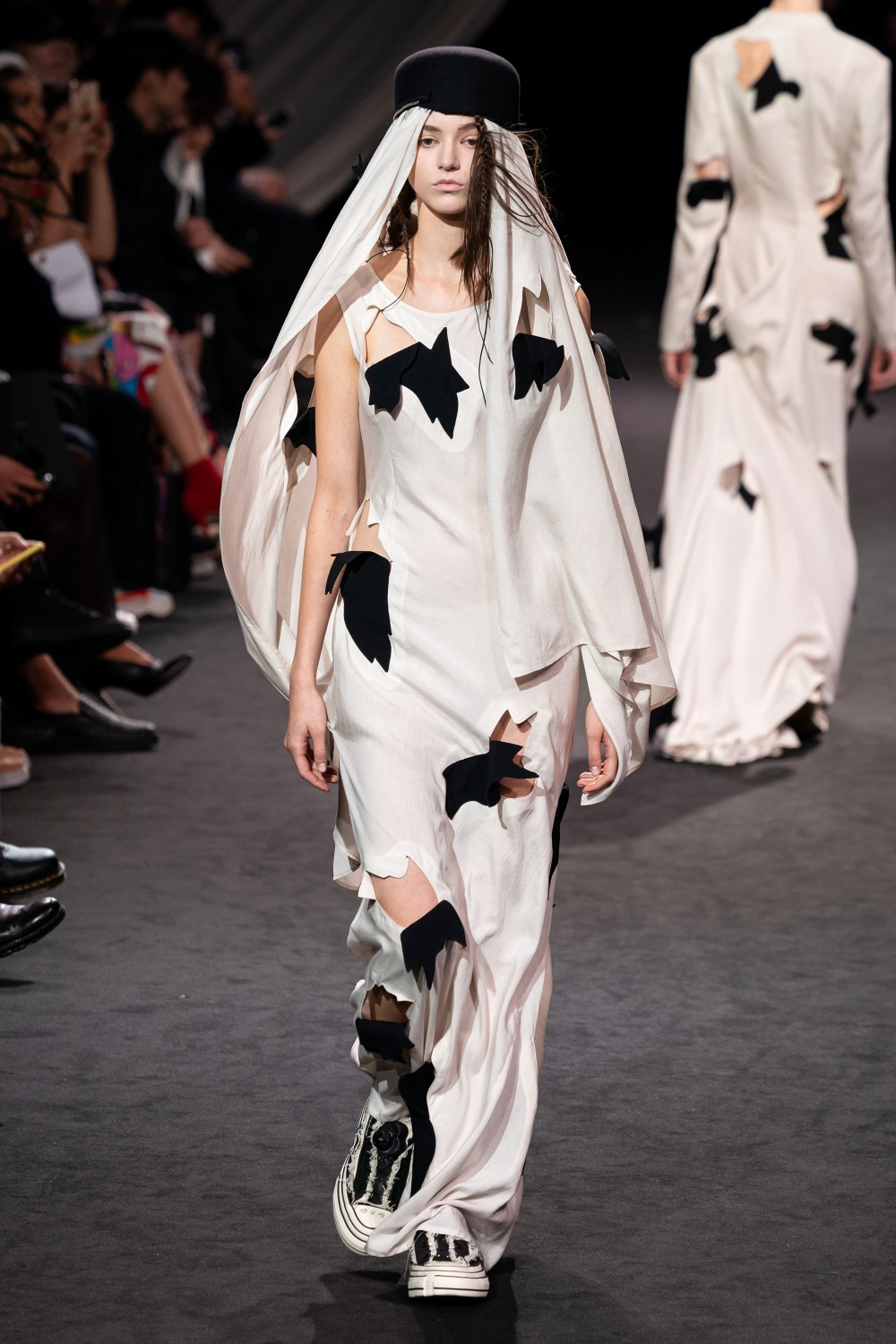 【巴黎時裝週】Yohji Yamamoto的未來！山本耀司的鮮花和絕望之歌！