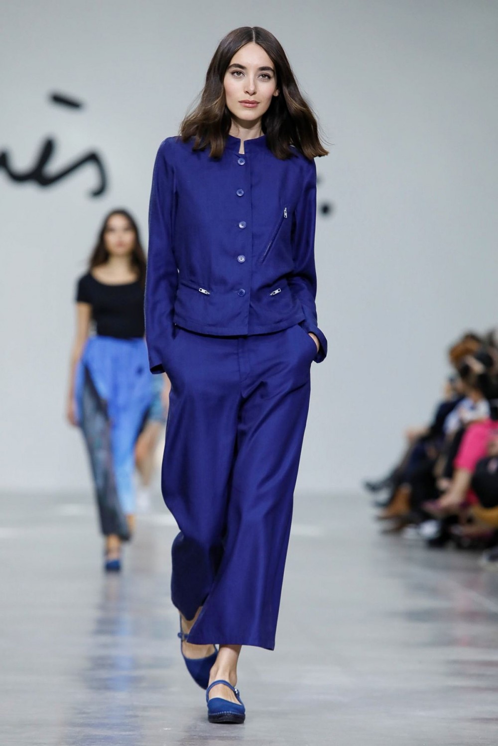 【巴黎時裝週】agnès b.的感官饗宴！Agnès Troublé完美融合時尚和藝術的浪漫系列！