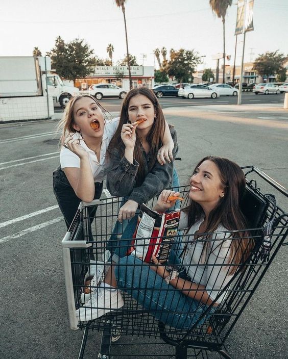 面對友情的終結,同樣需要復原期,當中旁人的聲音和自我的質疑,可能比失去一段愛情時更大