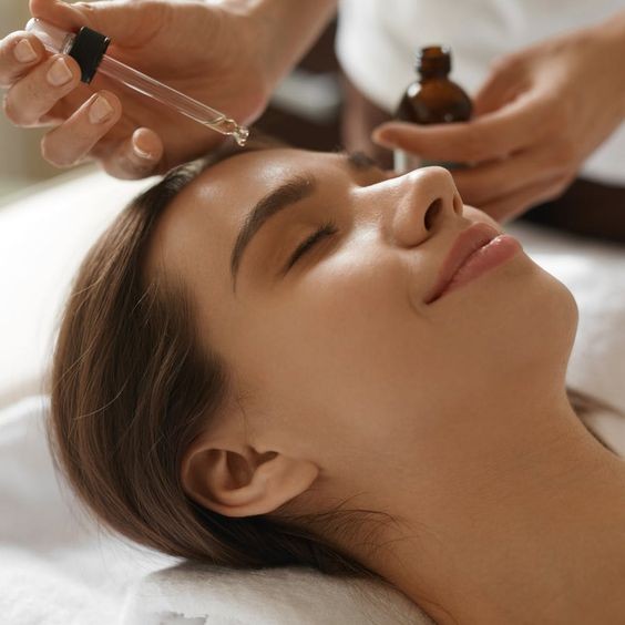 色斑成因不同,包括曬斑,歲月斑,缺水斑和天然斑