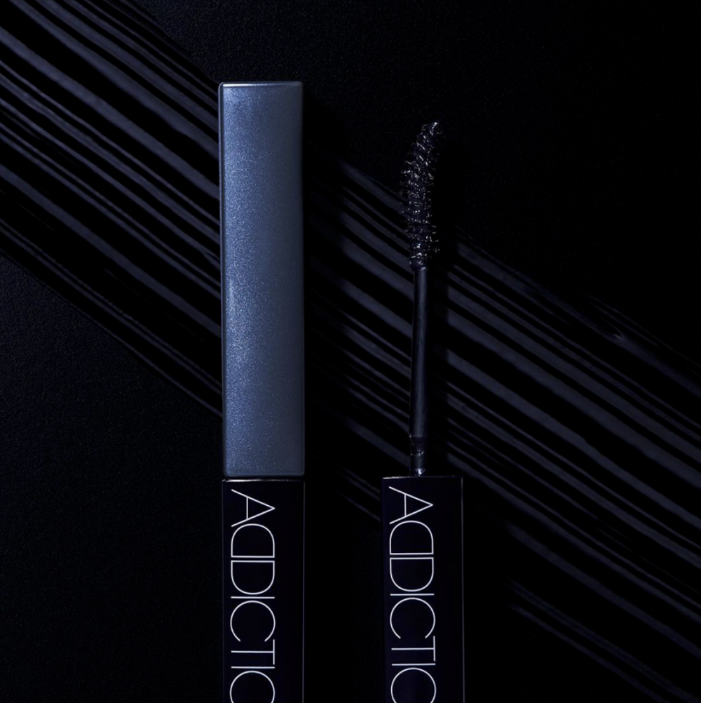 Film Mascara Volume & Volume豐盈分明睫毛液,其Tangle Polymer聚合物,有助抓緊睫毛,賦予濃密效果