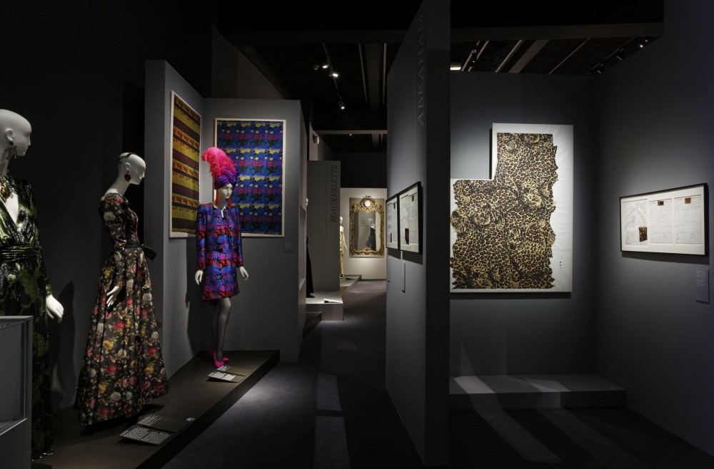 傳奇展覽訴說時尚天才和材質從未曝光故事!Yves Saint Laurent和里昂最密不可分的關係!